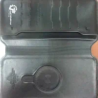 پاور بانک وایرلس در کیف چرم
