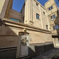 خانه دو طبقه در عباسی