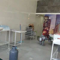 اجاره مغازه ۵۰ متری در جاده صدرا|اجارهٔ مغازه و غرفه|شیراز, باغشهر قصر سبز|دیوار