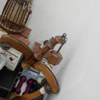 دو عدد لوستر پذیرایی و یک لوستر آشپزخانه