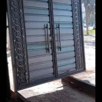 درب حیاط جوشکاری در پنجره فرم