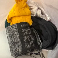 تعدادی لباس زنانه