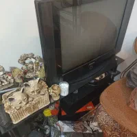 تلویزیون و میز تلویزیون