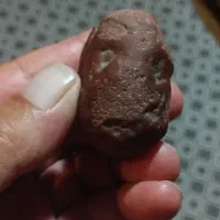 سلام ، ممنون میشم ،  کسی میدونه این چه‌سنگی هست