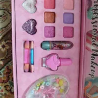 ست ارایشی بچگانه بسیار زیبا|آرایشی، بهداشتی، درمانی|بیرجند, |دیوار