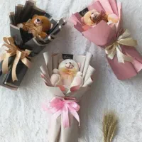 دسته گل و باکس عروسکی|گل مصنوعی|شیراز, گل سرخ|دیوار