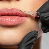 مدل تزریق کلینیک زیبایی