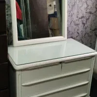 میز آرایش با ایینه