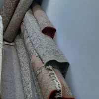 چند عدد فرش ماشینی طرح قدیم در رنگ های مختلف