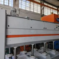 دستگاه برش380 پایون و پرس روکش 3 متر سپاهان|ماشینآلات صنعتی|مشهد, نوید|دیوار