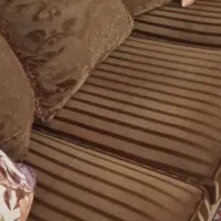مبل ۳نفره و یک عدد تکنفره
