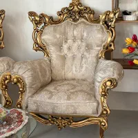مبل چوبی واقعا در حد نو