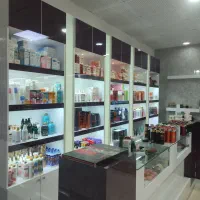 فروش فوری دکور کامل فروشگاه MDF هایگلاس آماده نصب