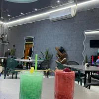 فروش کافه خیلی خاص و شیک و قابل اجاره هم می باشد