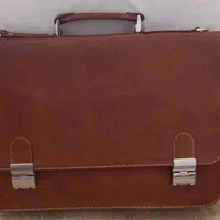 کیف اداری و مدرسه چرم طبیعی رمز دار (نو) فروش فوری|کیف، کفش، کمربند|تهران, مینی‌سیتی (شهرک نفت)|دیوار