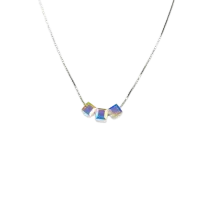 گردنبند نقره سواروسکی زنانه سه مکعب با سنگ اوپال