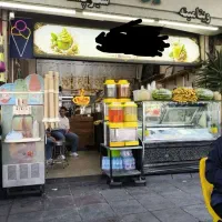 مغازه بر میدان بهارستان ۵۲مترمحدوده بازار(پرتردد)