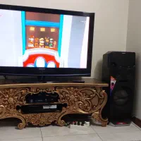 تلوزیون و میزتلوزیون