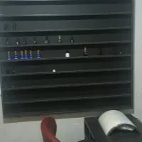 ناخون و موژه و میز صندلی