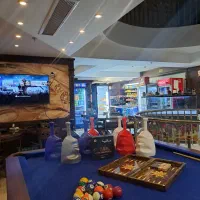 بازی در کافه اریکا