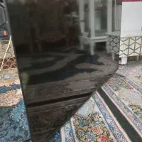 ال سی دی ضربه خورده