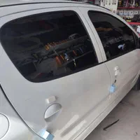 نصب شیشه دودی تمام خودروها|خدمات موتور و ماشین|سنندج, |دیوار