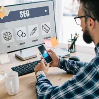 کارمند سایت شرکت