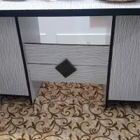 میز و صندلی شیک و کاملا نو