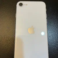 ایفون se 2020 سفید رنگ