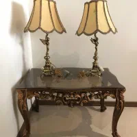 میز و آباژور