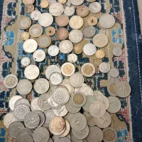 مقداری پول سکه|کلکسیون سکه، تمبر، اسکناس|لاهیجان, آهندان|دیوار