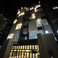 آپارتمان-135-متری-ابتدای-خیابان-ایت