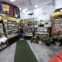 کارگر ماهر جهت پاک کردن مرغ و ماهی