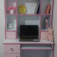 میز تحریر کاملا سالم