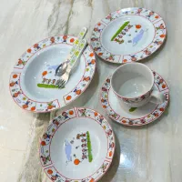 سرویس غذاخوری کودک