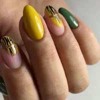 کاشت ناخن آموزش کاشت ناخن  منظریه وحدت بنفشه فردیس