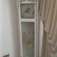 ساعت ایستاده با میز تلویزیون