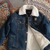 کاپشن|لباس|ارومیه, |دیوار