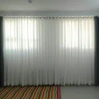 پرده رانر  والن کنار پرده رانر پنل