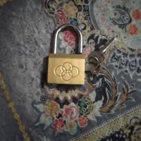 قفل به توضیحات توجه کنید
