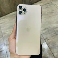اپل iPhone 11 با حافظهٔ ۲۵۶ گیگابایت
