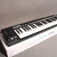 میدی کنتلر السیس Alesis Q49 MKII کاملا نو در حد آک