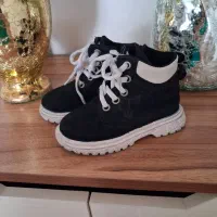 کفش بچه گانه