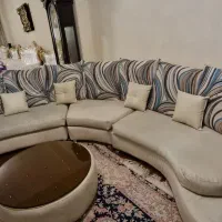 مبل راحتی چرم سفید/۷نفره/نیم دایره پازلی|مبلمان خانگی و میز عسلی|مشهد, هفت تیر (حافظ)|دیوار