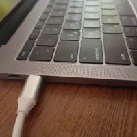 مک بوک پرو 2017 سالم