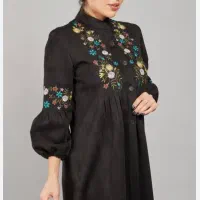 گلدوزی روی لباس