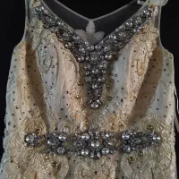 لباس مجلسی|لباس|قم, دروازه چوبی|دیوار