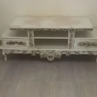 گنجه و میز تلوزیون تمیز