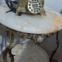 میز و تلفن برنز