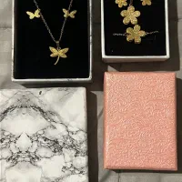 آویز گردن و‌گوشواره